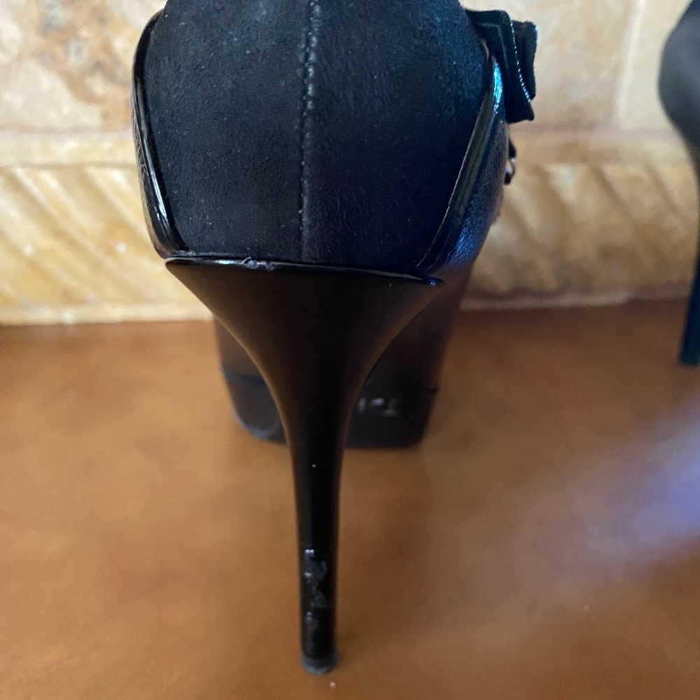 Christian Dior Suede with Embroidered Detail Black Booties 10.5 - Picture 16 of 16